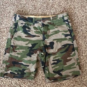 Men’s Gap Camo shorts